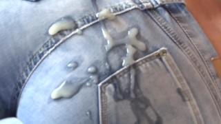 Great cumshot on stepmom's wonderful ass with her jeans on, two cameras recording it