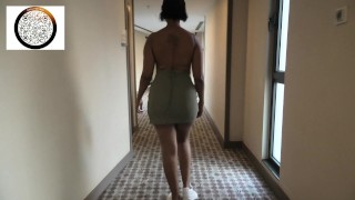 Teaser : Julia, 23 years old, gives a facesitting and deep throat