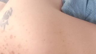 Que rico gimo mientras finjo cogerme las sabanas