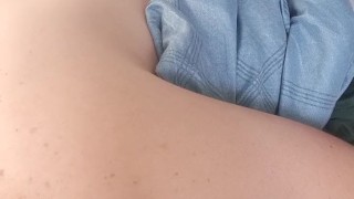 Que rico gimo mientras finjo cogerme las sabanas