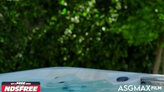 Sweaty Hunk Foursome For Last Weekend At Singles Resort - NextDoorStudios