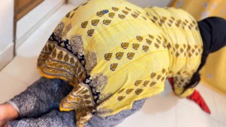 zawjat al'ab dhat almuakhrat alkabirat walshawniat ealiqat taht alsarir walan turid mumarasat aljins