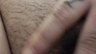 Need to shave my fat, hairy pussy!!