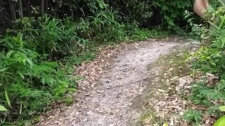 山の中から全裸で・・・