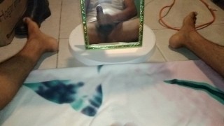 Me hago una paja mañanera en mi casa estando solo