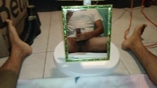 Me hago una paja mañanera en mi casa estando solo