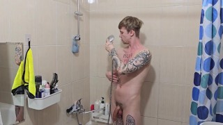 сладкий секс двух милых твинков, кончили друг другу на члены