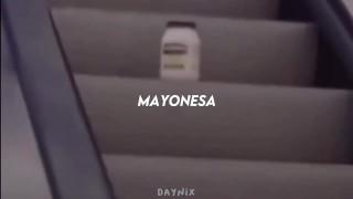 Mayonesa subiendo la escalera