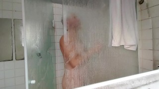 I traveled to the capital and stayed in a 2-star hotel. At night I took a shower in the worst hotel.