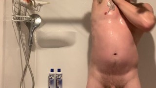 Horny white man needs attention