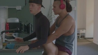 White twink fucked raw by latino top with dreads, while doing dishes