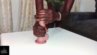 OMG Now THIS is what you call a PHAT ass & PUSSY