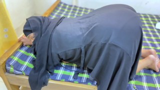 Arab Hot Stepmom With Huge Fat Ass Big Boobs & Wet Pussy Want Fuck From Stranger In Hotel