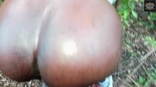 TRY NOT CUM WITH THIS FUCK IN THE FOREST LOOKING FOR SOME PRIVACY