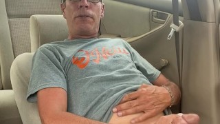 guy parked next to me watched me jack off in my car with the door open