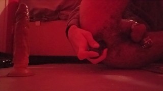 Me gode le cul sous cage