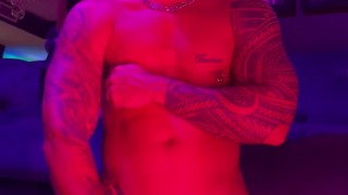 Let’s hit the gym 💪🏽 ARMPITS 💪🏽 BUTT HOLE 🍑 and some DICK 🍆 OrtizJna / Jona Ortiz