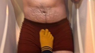🔴🔴🔴 friend in underwear pees in the bath