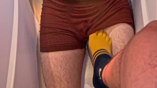 🔴🔴🔴 friend in underwear pees in the bath