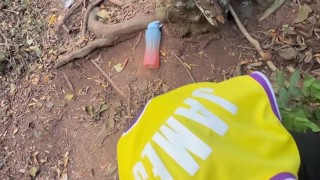 Salí de excursión y me encontré a una desconocida culona que mamo la polla hasta sacar toda la leche