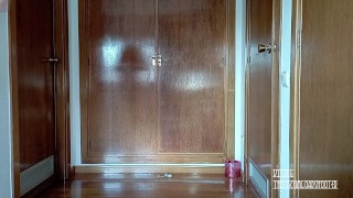 Vecino real, maduro, peludo, polla grande blanda sin cortar, meando y probando ropa interior