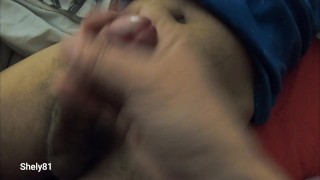 A new roommate has arrived!! SHE checks the dick measurements, and how much sperm does it makes doin
