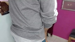 Padrastro eres un sucio con mi coño apretado rosado