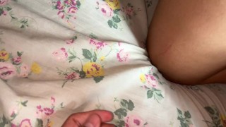 Mejor amiga culona se para ser follada por su amigo