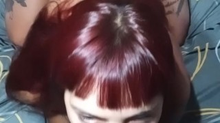 Colorada le encanta cabalgar la pija