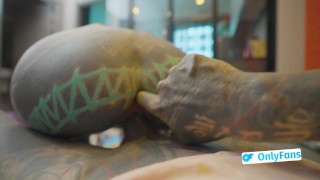 Hippie tourist gets ANAL fucked in hotel room