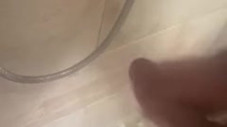 Quick wank in the shower
