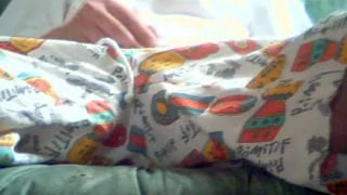 Masturbe (29) with one testicle