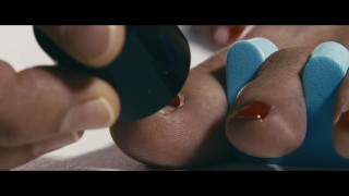 Rojo perfecto: pintando las uñas de los pies