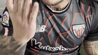 💣FOOTBALL PLAYER cumshot with NO HANDS😈