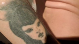 Dai un bacio a Maracujand durante lo striptease