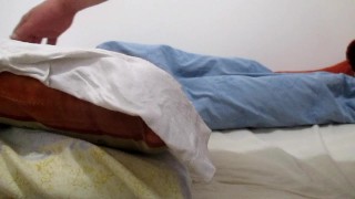 Masturbe (85) with one testicle