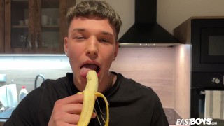 Handjob big cum load in eye of Justin Skye