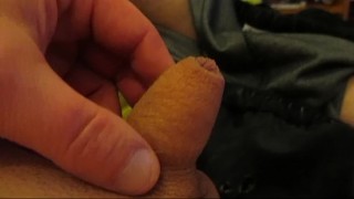 Masturbe (246) with one testicle