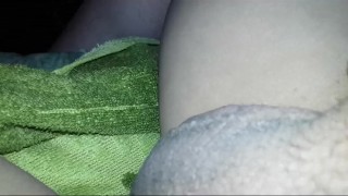 Masturbe (251) with one testicle