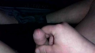 Masturbe (274) with one testicle