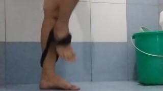 Full Video Nahuli c Daddy nagjajakol sa loob ng cr