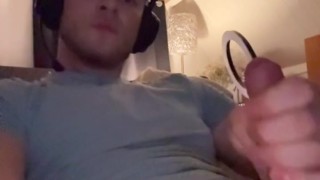 Hot gamer jerks off