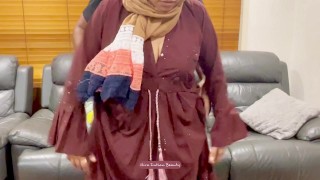 Cute Muslim Wife: Romantic Hugging and Kissing Sex in Hijab and Abaya - Pussy Fingering