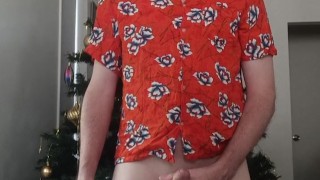 У ёлки в красной рубашке