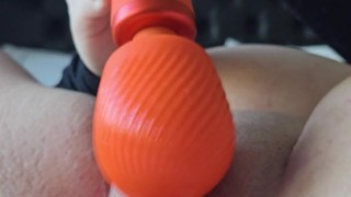 Teen mastubate with giant wand