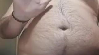 Calentón nocturno en el baño con streptease paja y corrida final (PARTE 2/2)