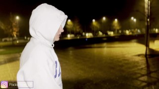 Rucham nieznajomą dziewczynę poznaną na ulicy, ogromny wytrysk na dupę - POLSKIE PORNO