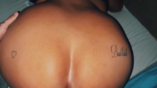 Hermanastra culona toma cogida por su vecino