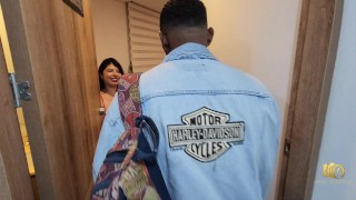 Rioc se folla a su hermnastra por primera vez