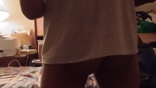 BLACK SISSY BOY TWERKING AND STICKING TOYS IN ASS